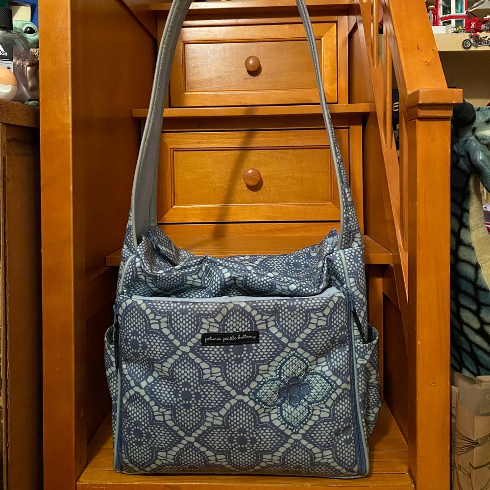 Petunia Pickle Bottom Large Messenger Diaper Bag - Evening in Essex